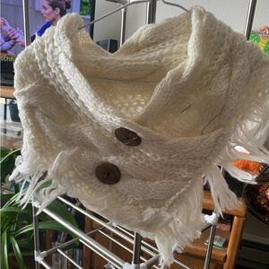 NWOT-Cozy Knit Scarf with Button Accents